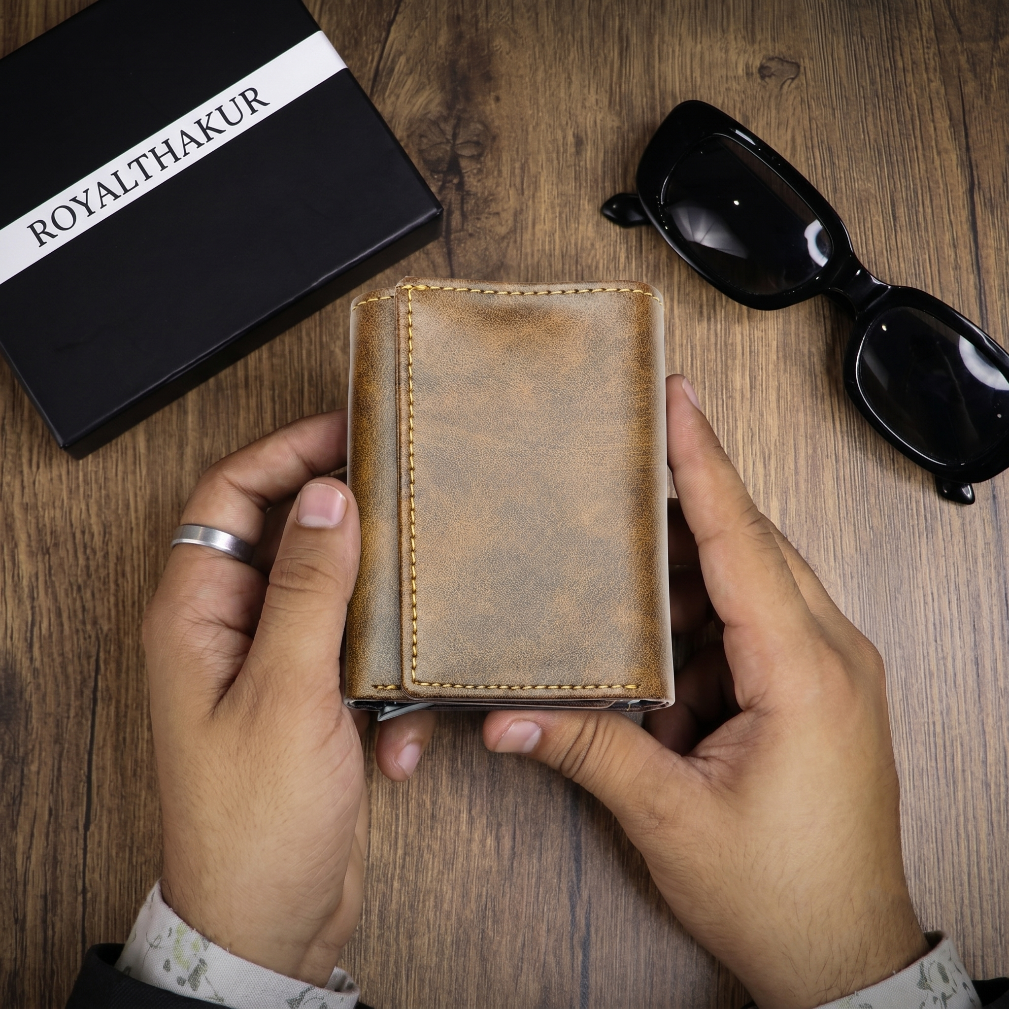 Men’s Vegan Leather Pop-Up Wallet | Slim Metal Card Holder with Push Button Closure RNNB-001